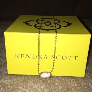 Elisa necklace, rose gold frame